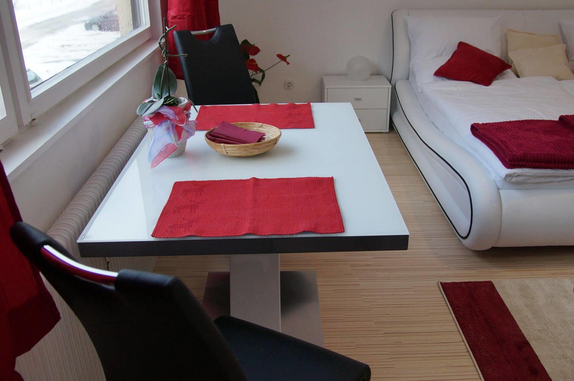 W & S Executive Apartments - Обертраун Экстерьер фото